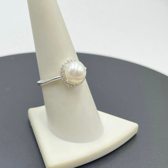 NVC 925 Sterling Silver Round White 9mm Pearl Halo CZ Ring Sz 8.25 - Picture 1 of 8